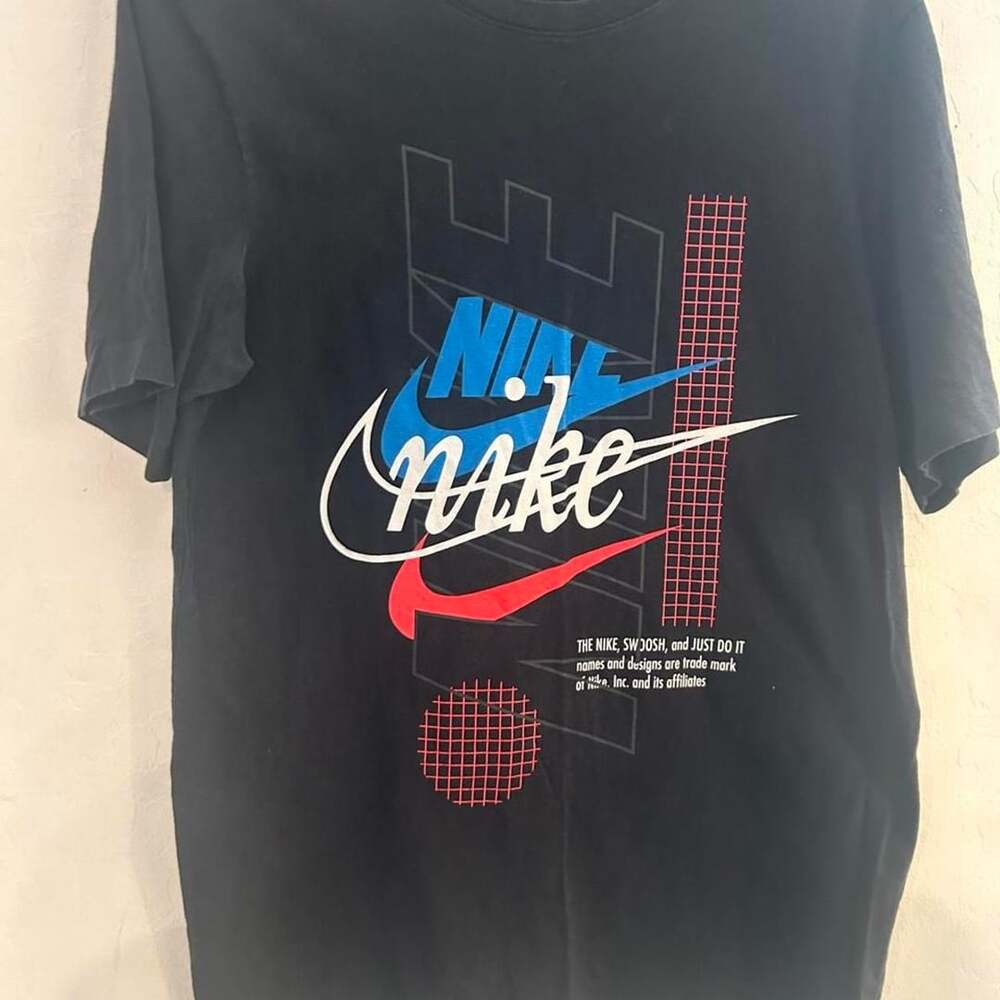 Nike Graphic Tee Size S Black Multi Swoosh Athleisure